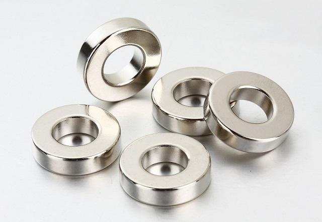 Radially Magnetized Ring Neodymium Magnets N42